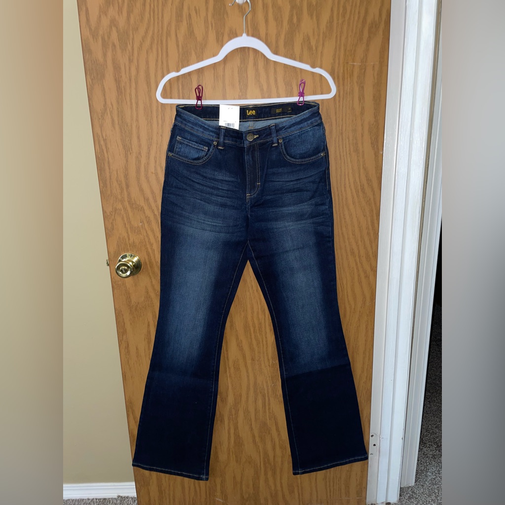 Lee Kansas Fade Midrise Bootcut Jeans Size 29, New With Tags.